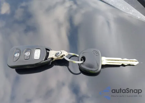 2013 Hyundai Elantra Gls from USA, damaged, VIN 5NPDH4AE9DH445745